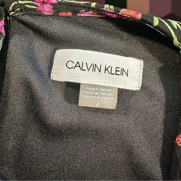 NWOT Calvin Klein Black / Pink Floral Bell Sleeve Chiffon Overlay Shift Dress 4 - Picture 5 of 14